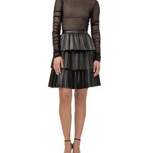 Nha Khanh Faux Leather Tiered Pleated Mini Skirt in Black Sz 4